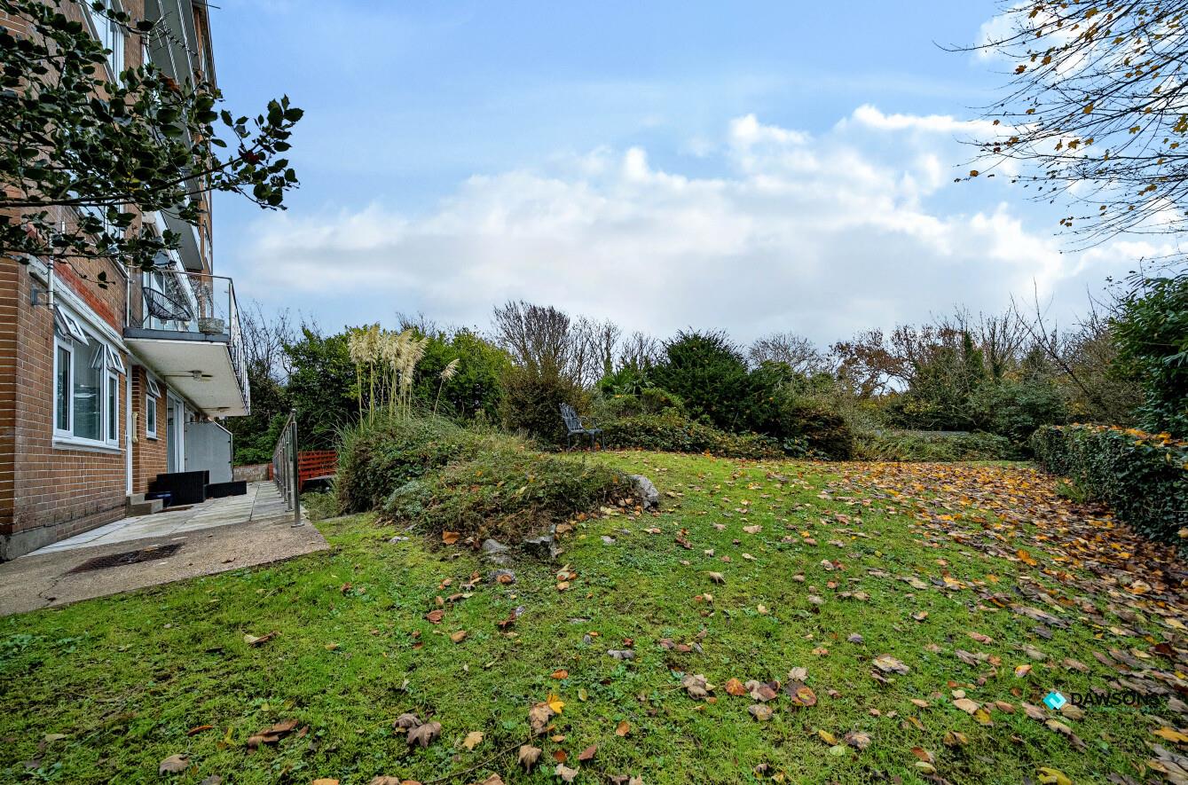 Highcliffe Court, Langland, Swansea, SA3 4TQ